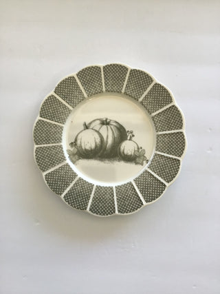 Pumpkin Scalloped Plate 8” Green